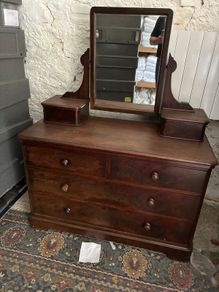 Dressing table