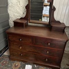 Dressing table