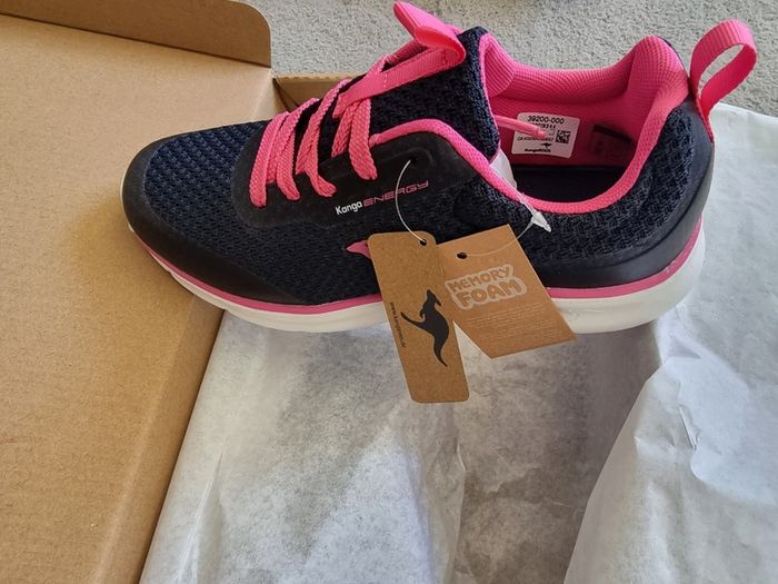 KangaROOS Women's KJ-Dyna Sneaker, Black Fandango Pink 4294, 3UK, 36 EU