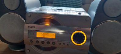 3 in one Sanyo sterio