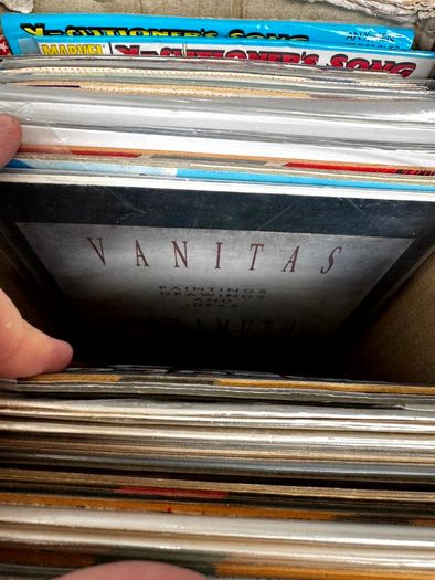 Marvel, DC & Indie Medium Comic Box w 180 comics for Sale