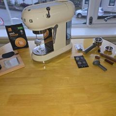 Smeg coffee machine & accessories