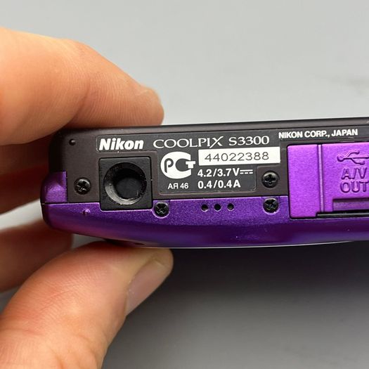 Nikon Coolpix S3300 16MP Digital Camera Purple - Full Kit