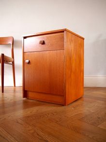 Mid Century Teak Single Bedside Locker / Cabinet 1960s Vintage Retro