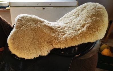 Saddle Sheepskin Seat Cover by Bartle