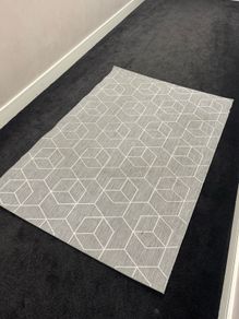 carpet/rug 130x193