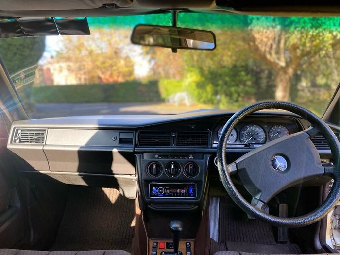 Mercedes-Benz 190 E 1989
