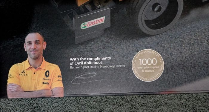 LEGO Renault F1 RS17 Limited Edition Small Set
