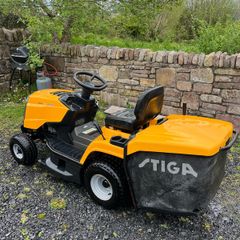 Ride on lawnmower