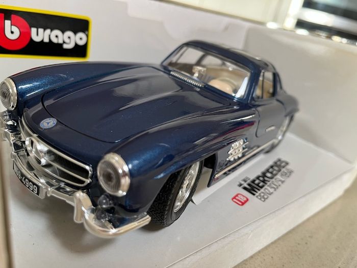 Mercedes  300 SL Gullwing Scale 1/18 Burago