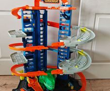 Hot Wheels Ultimate Garage