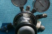 Gas Pressure Regulator With 2 Gauges