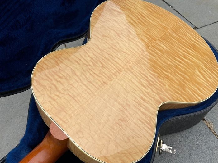 gibson j-185 acoustic guitar