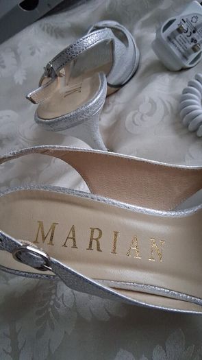 Sandal silver
