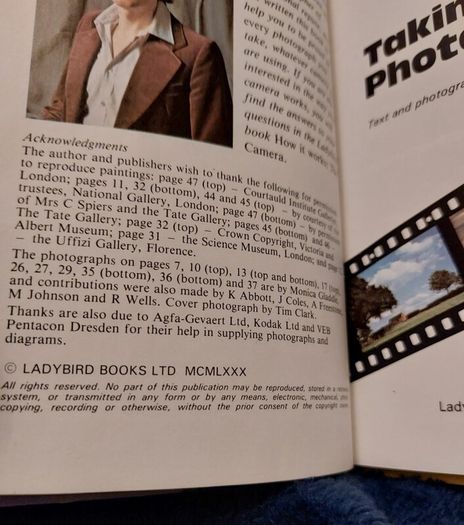 Ladybird Collectable ; Learnabout ; Taking photographs (184)