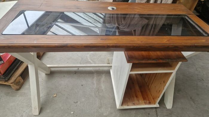 desk