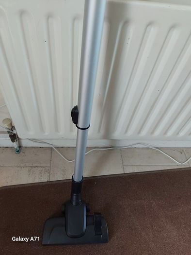 BELDRAY Corder Vertical Vacuum Cleaner Model No BEL0769NHSMFOB, in excellent condition