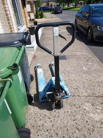 pallet truck 2.5 T