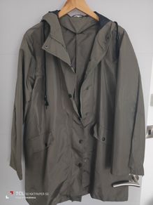 New.women's light rain jacket. Size 14/16