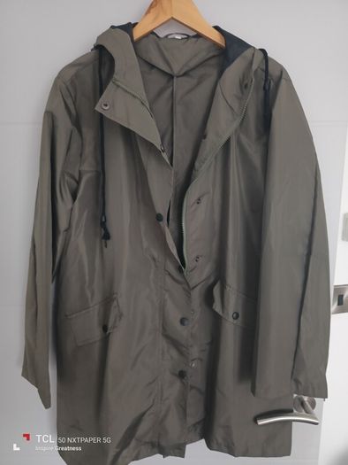 New.women's light rain jacket. Size 14/16