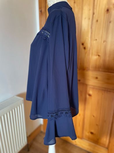 Marc Angelo Ladies top size 16 New without tags
