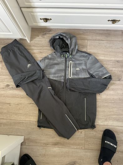 Trailberg Tracksuit