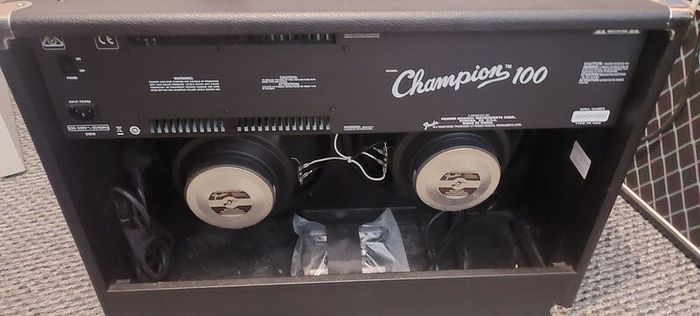 Fender Champion 100 amp