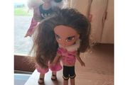 Bratz Yasmin and Mum Portia - 2001 dolls