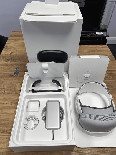 Apple Vision Pro, Excellent Condition