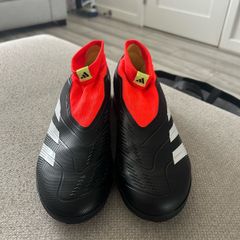 Adidas Predator 24 League Laceless Firm Ground Astro Boots
