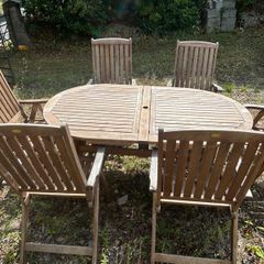 Hardwood extendable patio table