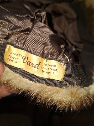 Two Beautiful Vintage Mink Fur Hats including an Irish made Sydney Vard Expert Furrier 10 South King Street Dublin 2 example also fur stole collar, PRICE IS FOR THE 3 ITEMS.