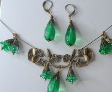 Art Deco Style Green Flora Bead Statement Necklace & Earrings