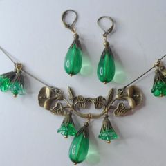 Art Deco Style Green Flora Bead Statement Necklace & Earrings