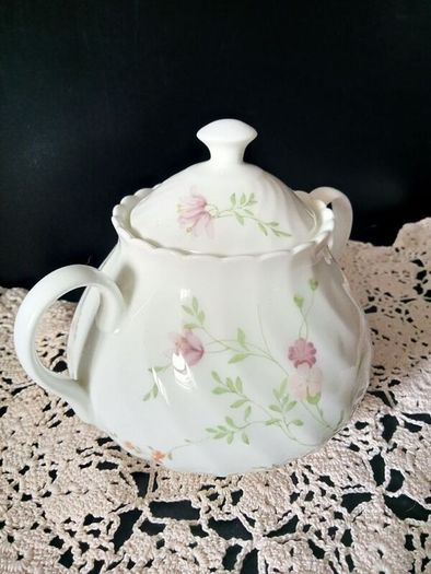 Wedgwood "Campion" Lidded Sugar Bowl