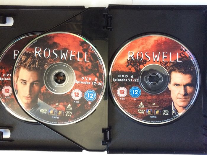 Roswell - Season 1-3 (1999-2002 Complete Series) [DVD TV Boxsets]