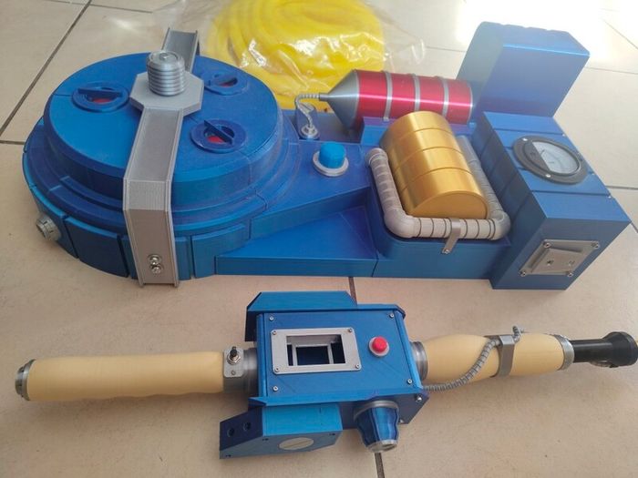 Real Ghostbusters Proton Pack 3D Printed & Neutrona Wand RGB