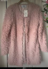 jacket bnwt fur jacket long line edge to edge style size small