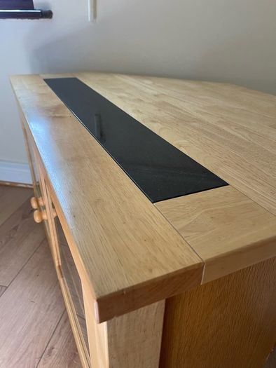Oak corner TV Unit