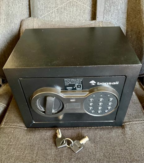 6.6 litre Durable Safe