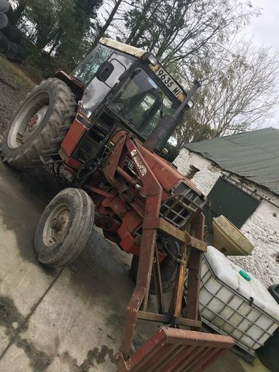 International 885