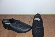 Brand NEW girls school shoes, size 2