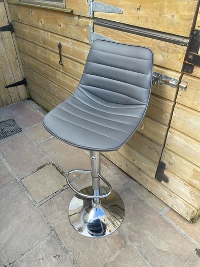 Grey Faux Leather Salon Chair