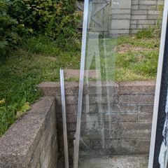 Shower screen