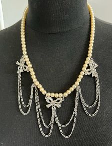pearl necklace