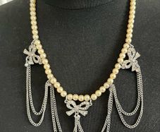 pearl necklace