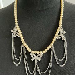 pearl necklace