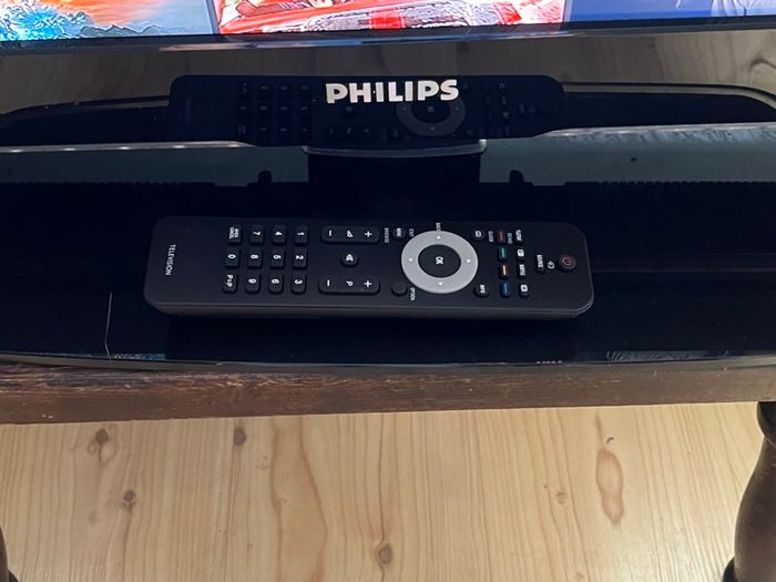 Philips 32 Inch TV For Sale
