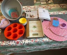 Baking bundle - Silvercrest scales, silicone moulds and cake boards