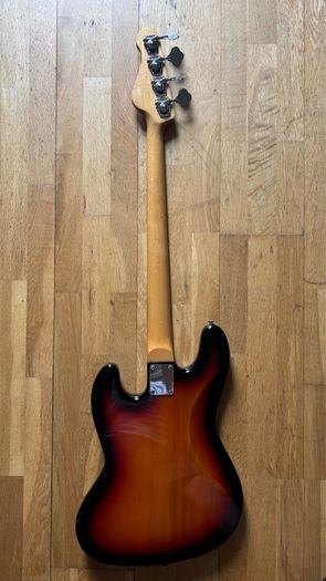 Vintage bass